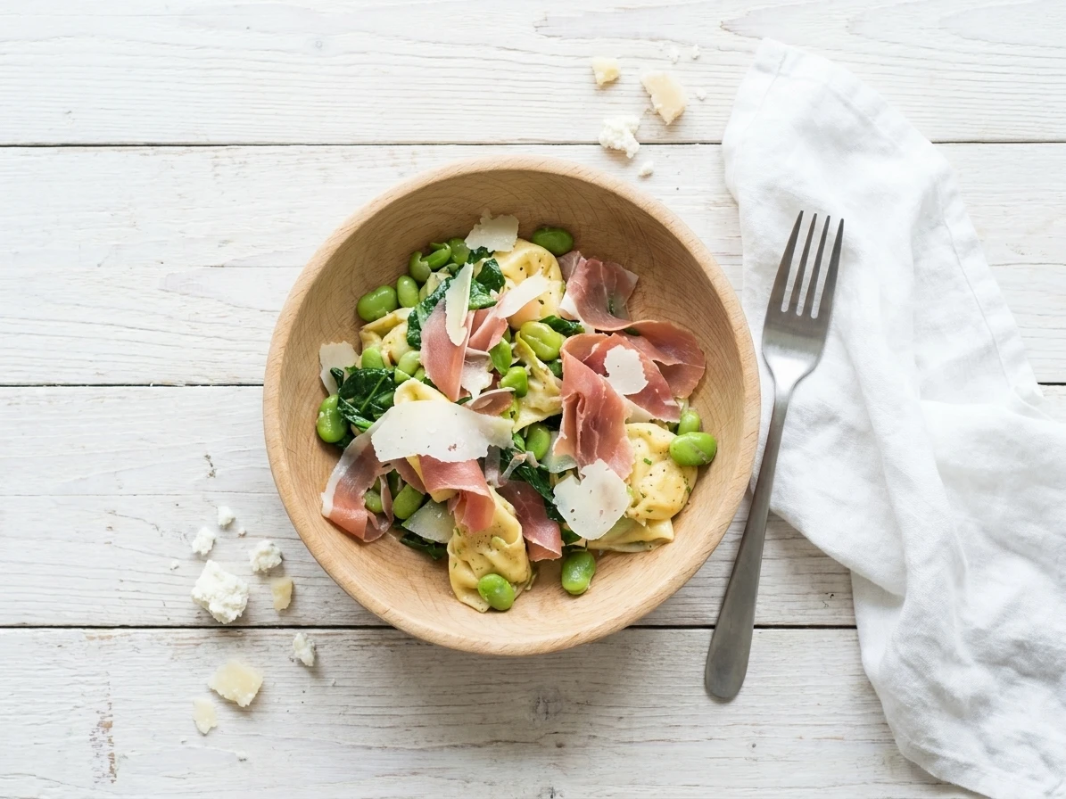 Tortellini met Belgische kaas, tuinbonen, Sint-Eloyham en spinazie